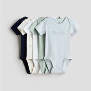 H&M Short-Sleeve Baby Bodysuit Pack in Light Blue, Navy, Cream & Sage